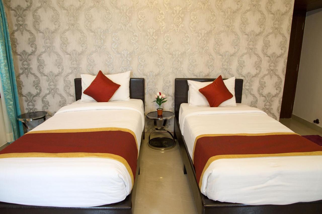 Oyo 8737 King Suites Bangalore Bagian luar foto